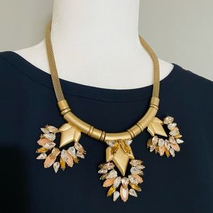 Stella & Dot Helena statement necklace